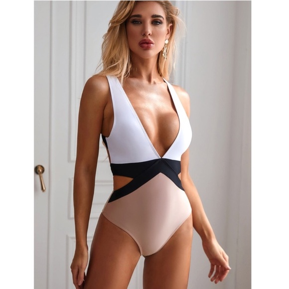 (Last 1) Deep v-cut multicolor one piece swimsuit - Picture 5 of 7